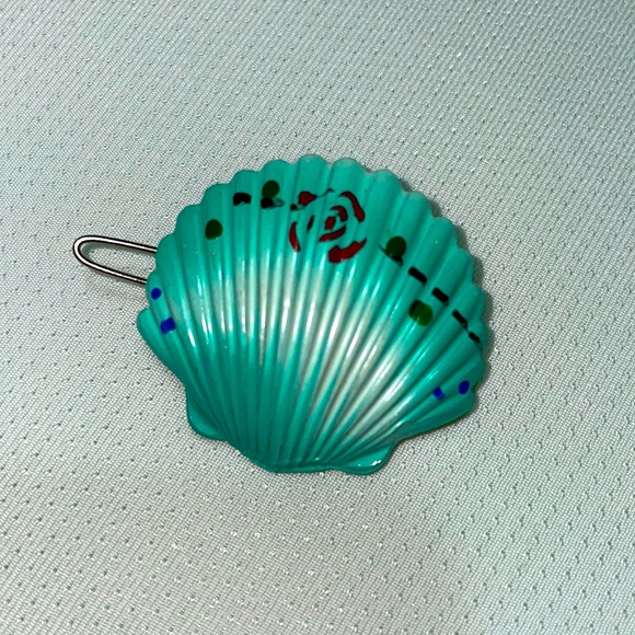 Vintage Shell Barettes - Picture 5 of 11